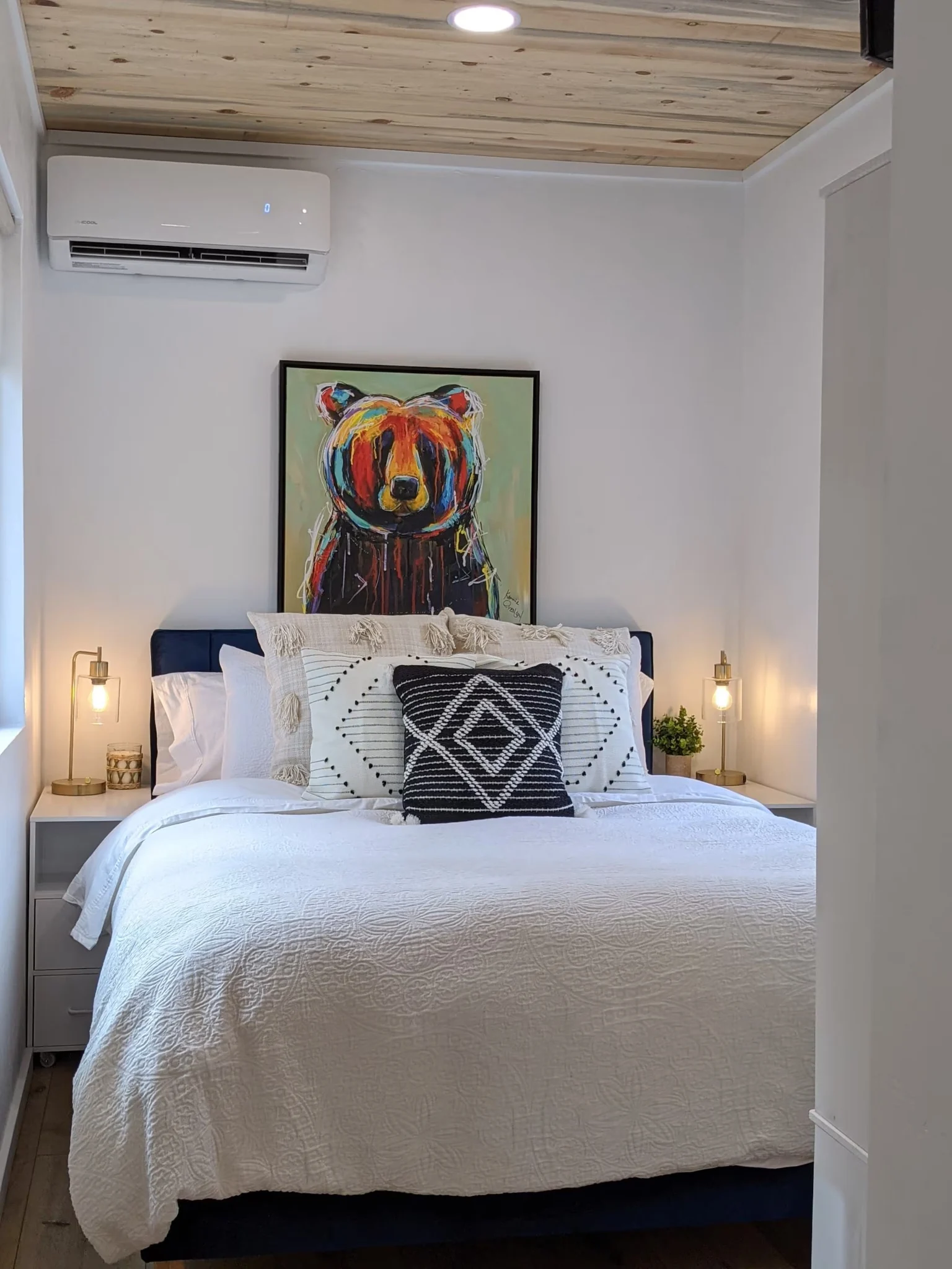 ATOM bedroom